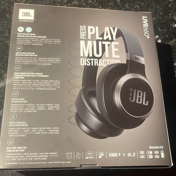 Jbl by Harmon live 660 nc headphones in box new